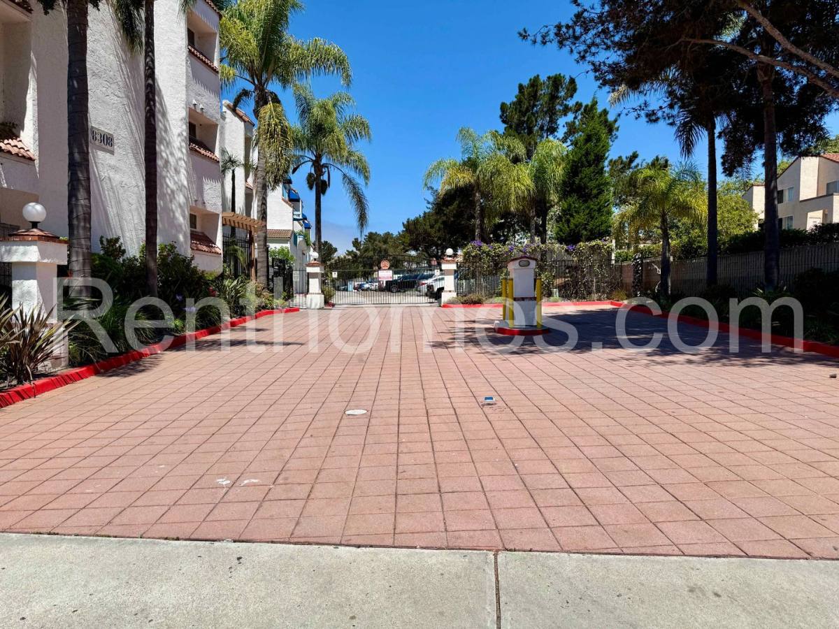 Condo for rent at 8320 Regents Rd, San Diego, CA 92122