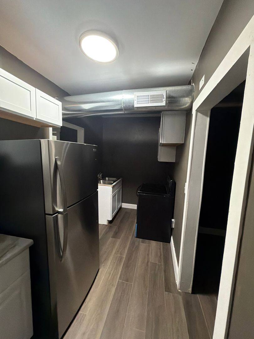 Apartment for rent at 2327 N Main St, Dayton, OH 45405
