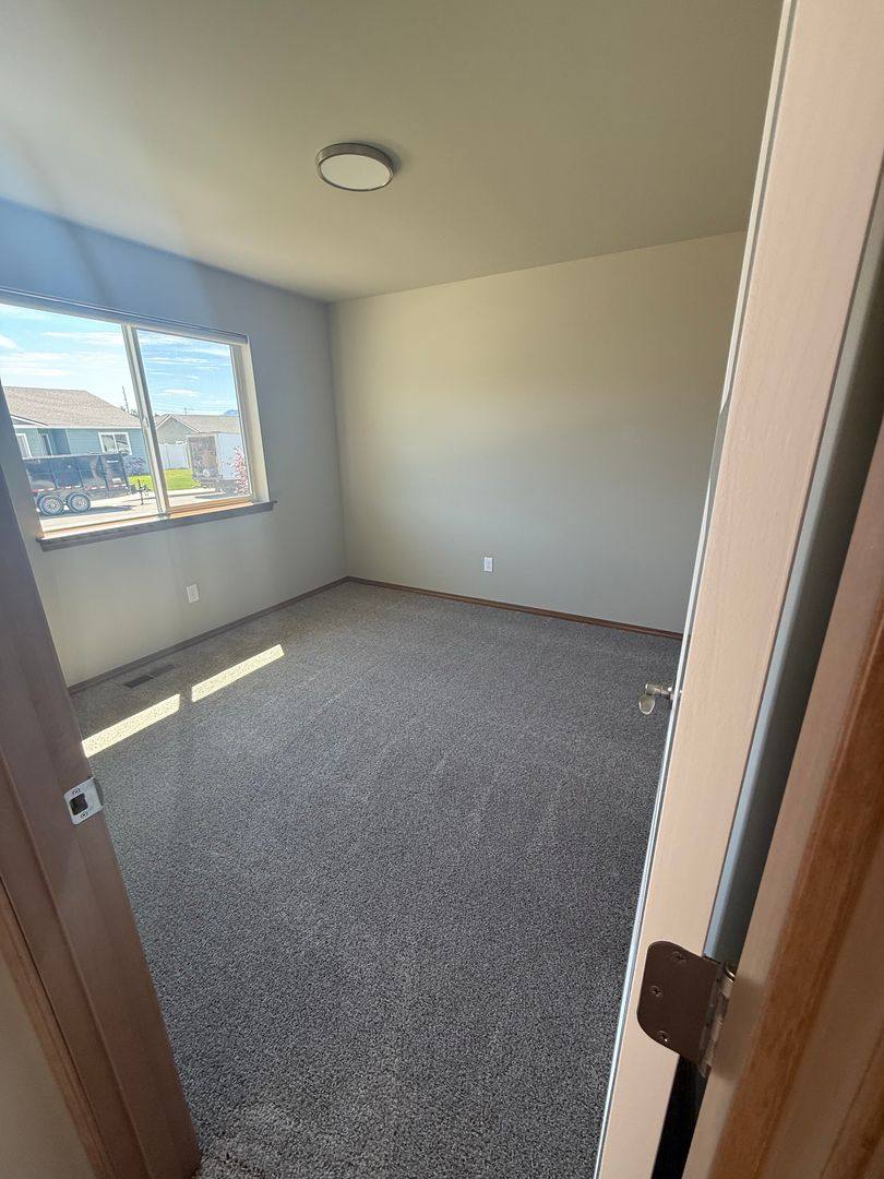 House for rent at 346 S Newton Ave, East Wenatchee, WA 98802