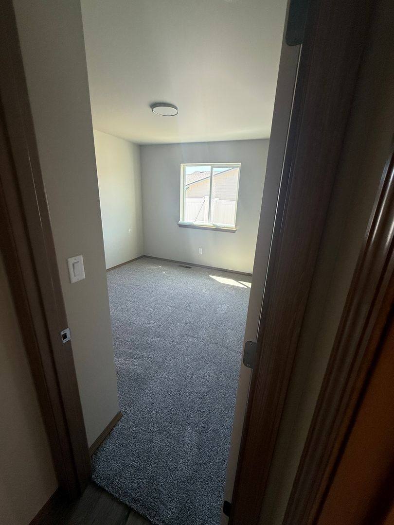 House for rent at 346 S Newton Ave, East Wenatchee, WA 98802
