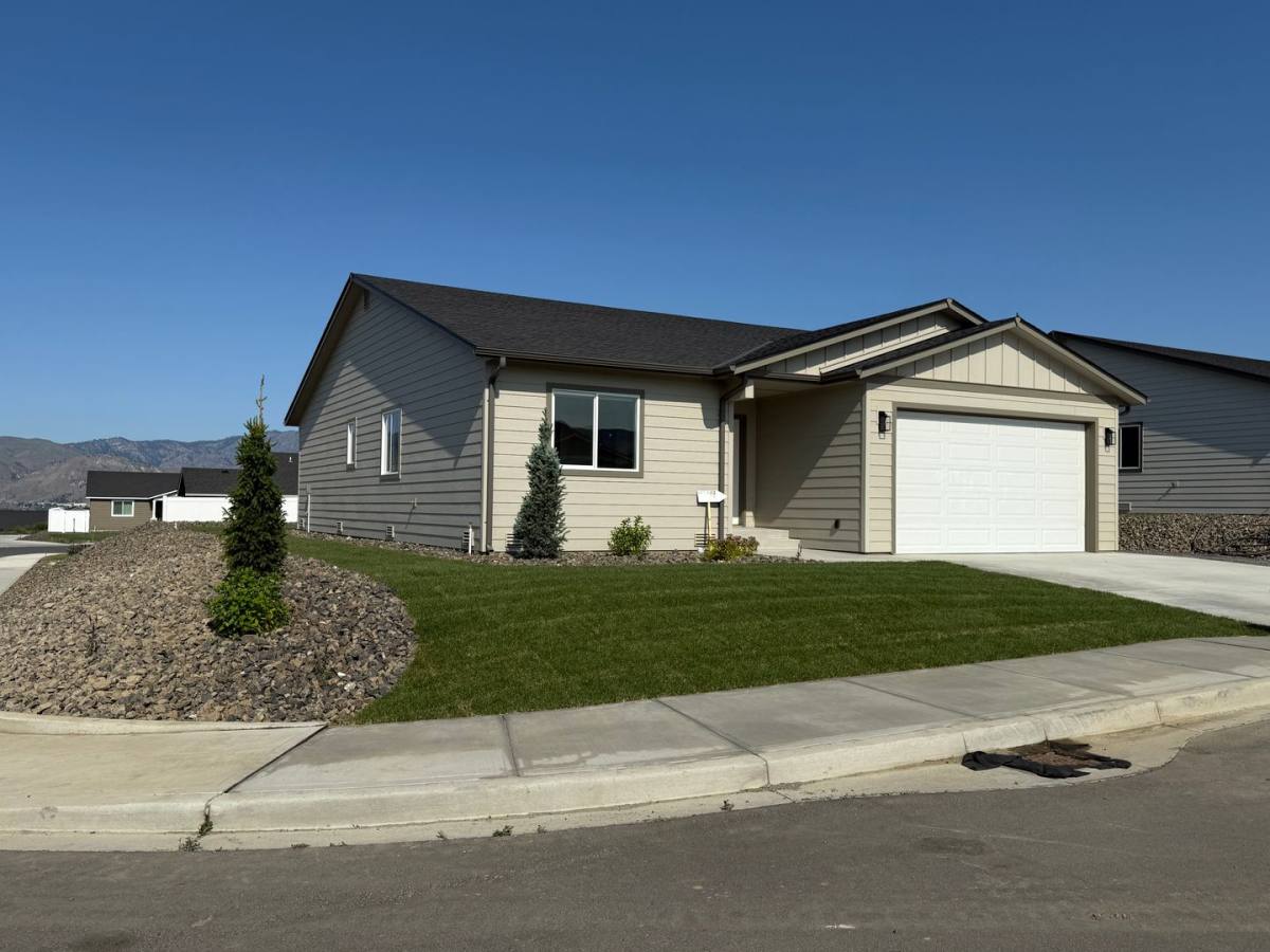 House for rent at 346 S Newton Ave, East Wenatchee, WA 98802