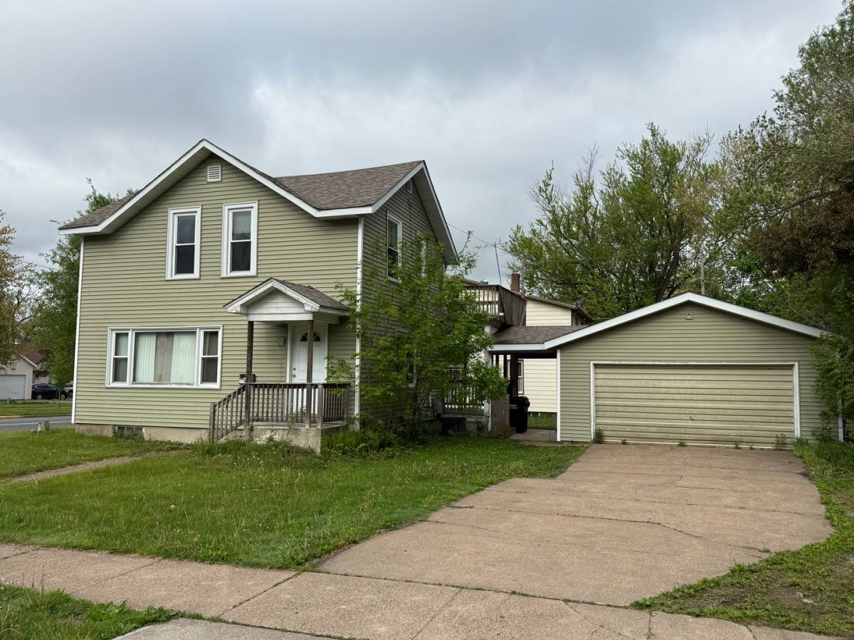 House for rent at 1219 8th St E, Menomonie, WI 54751
