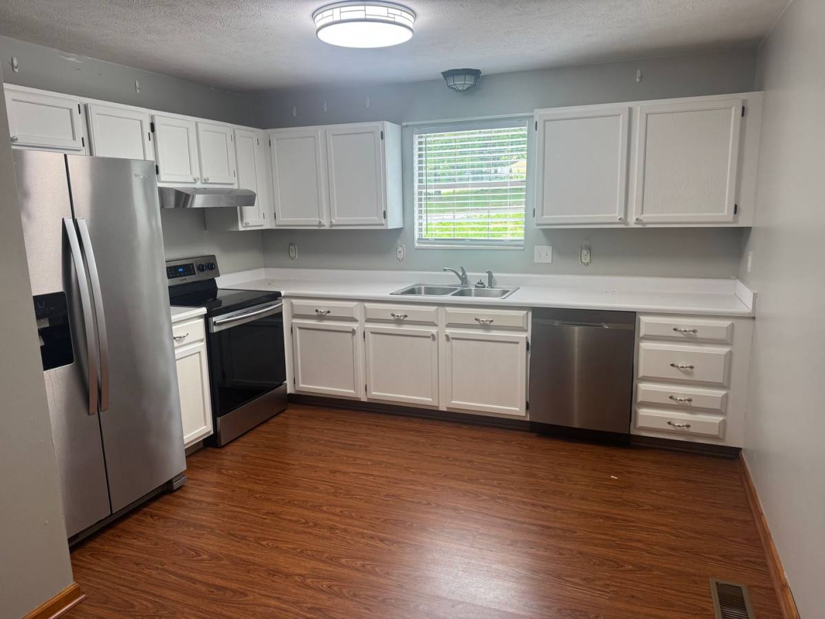 Apartment for rent at 5458-5462 Old Stage Rd, Morristown, TN 37814