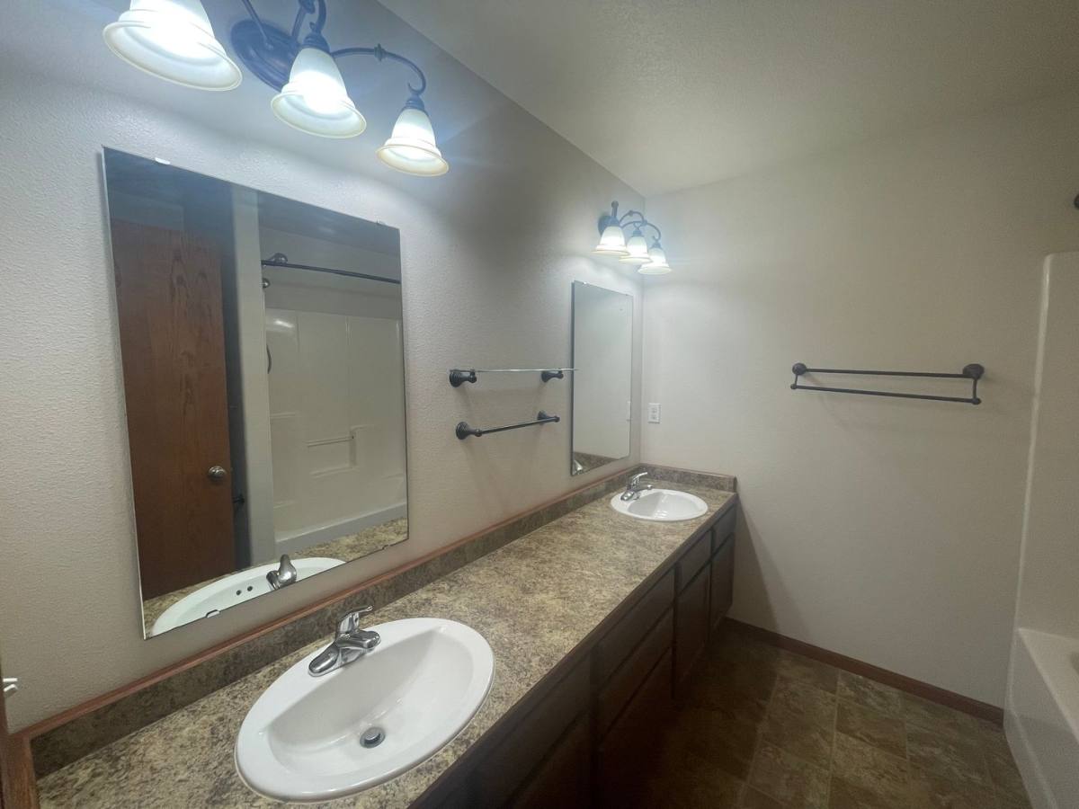 House for rent at 4516 Westport Pkwy, W Fargo, West Fargo, ND 58078