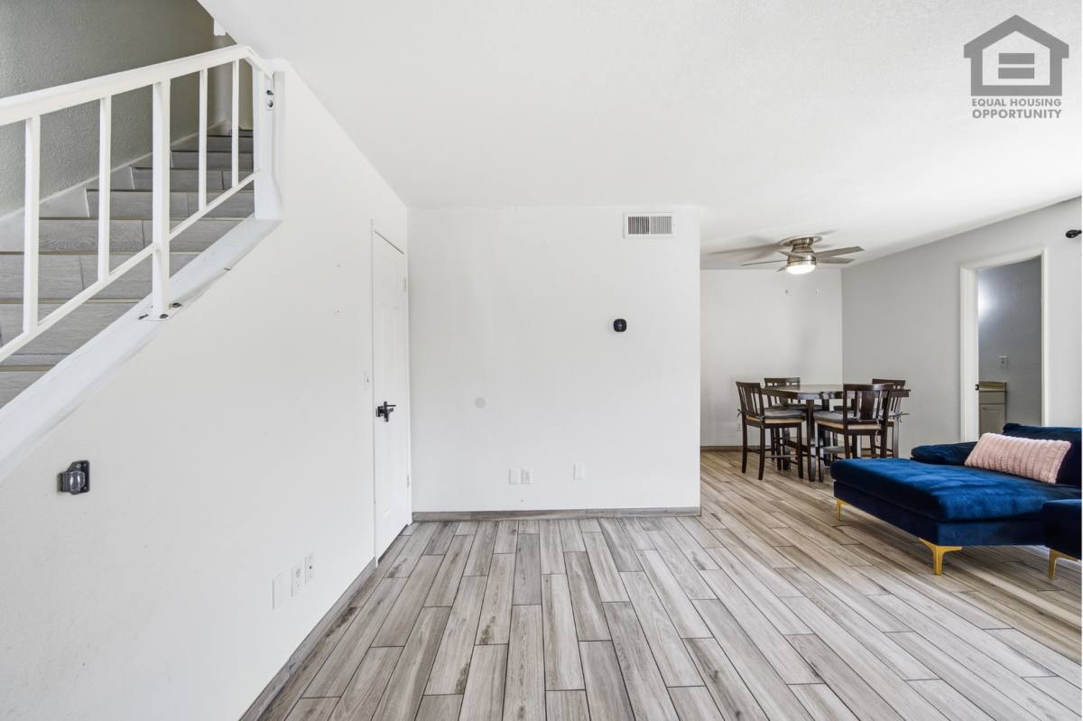 Townhouse for rent at 6011 W Townley Ave, Glendale, AZ 85302