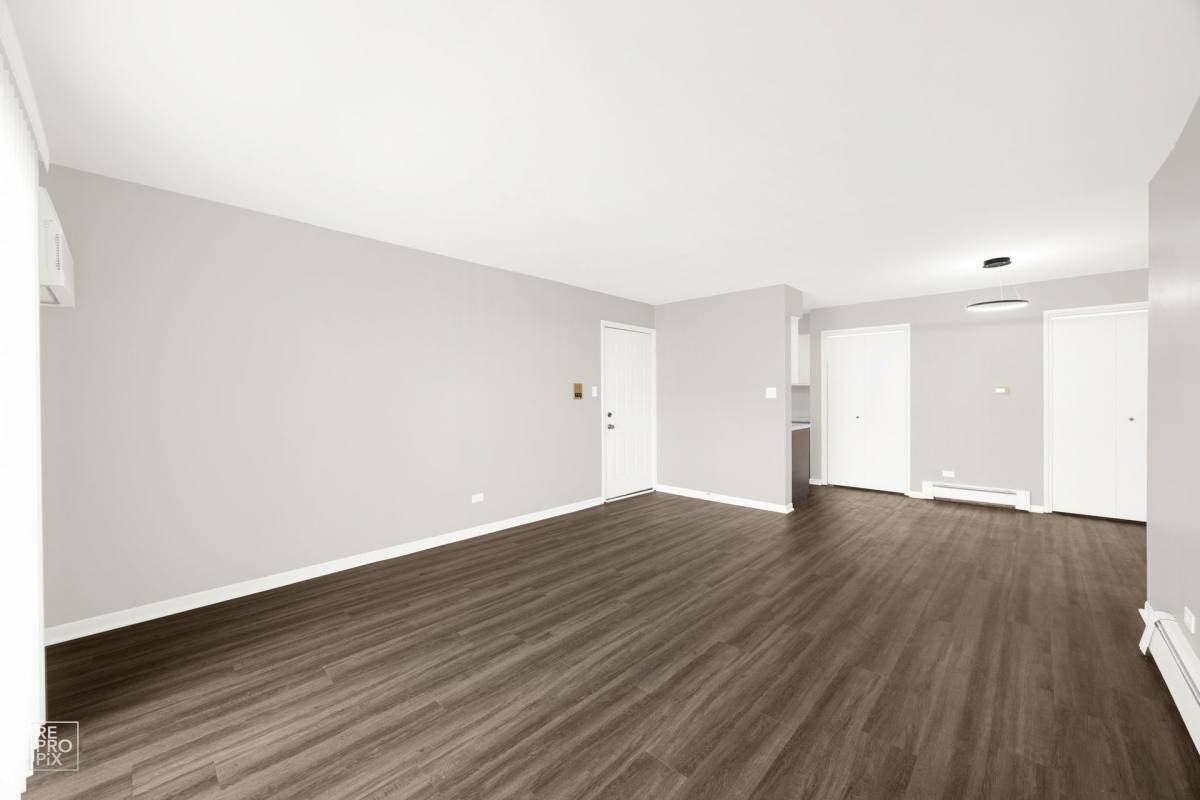 Apartment for rent at 3621 W 119th St, Alsip, IL 60803