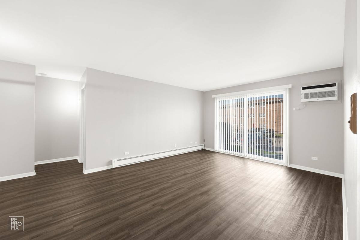 Apartment for rent at 3621 W 119th St, Alsip, IL 60803