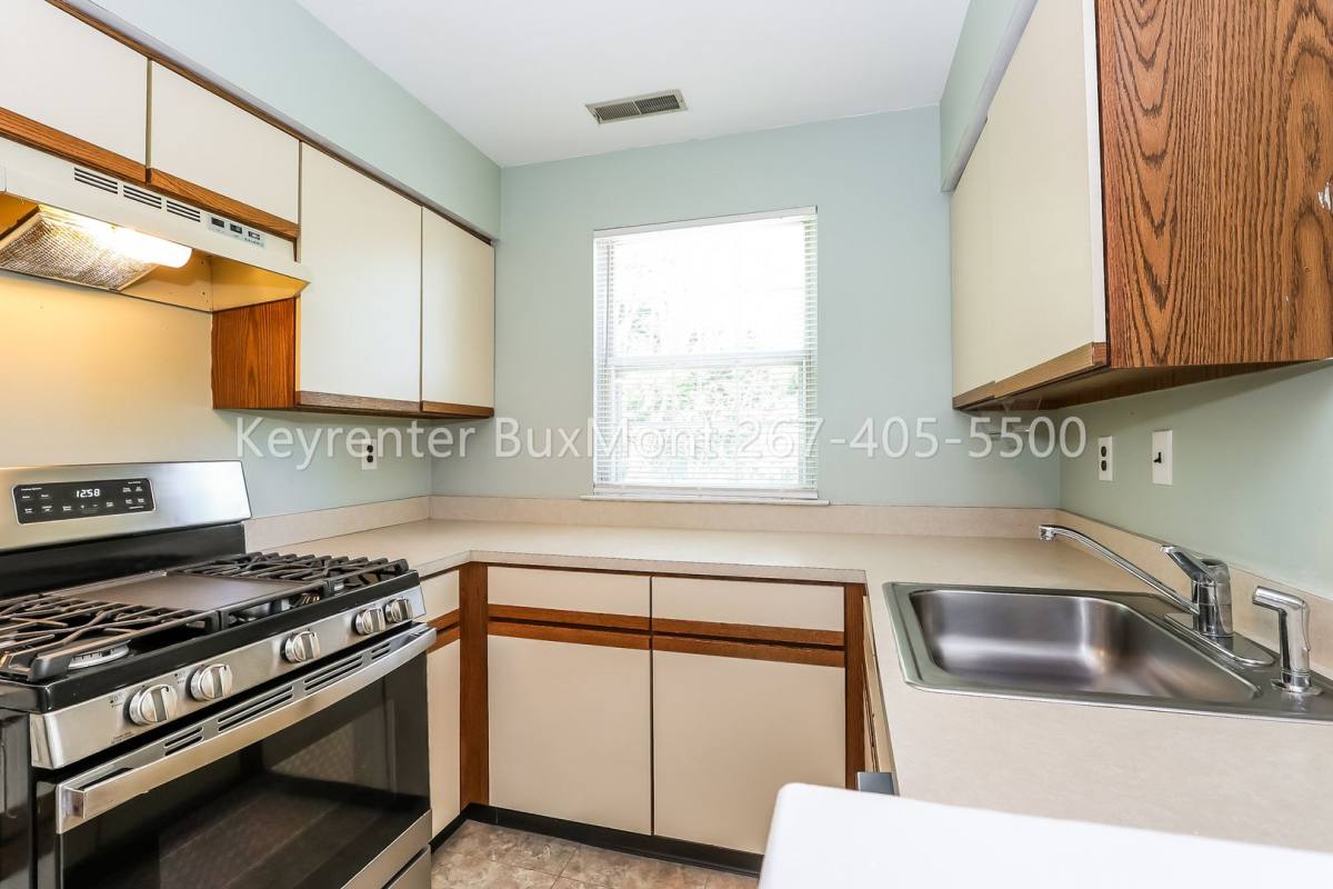 House for rent at 601 B Rose Hollow Dr, Morrisville, PA 19067
