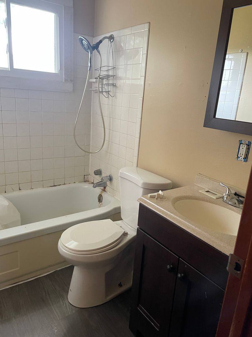 Apartment for rent at 2416 Brookline Ave, Dayton, OH 45420