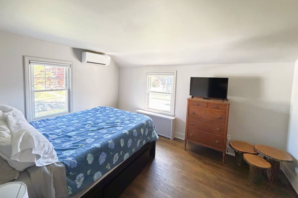House for rent at 398 Elm St, Pittsfield, MA 01201
