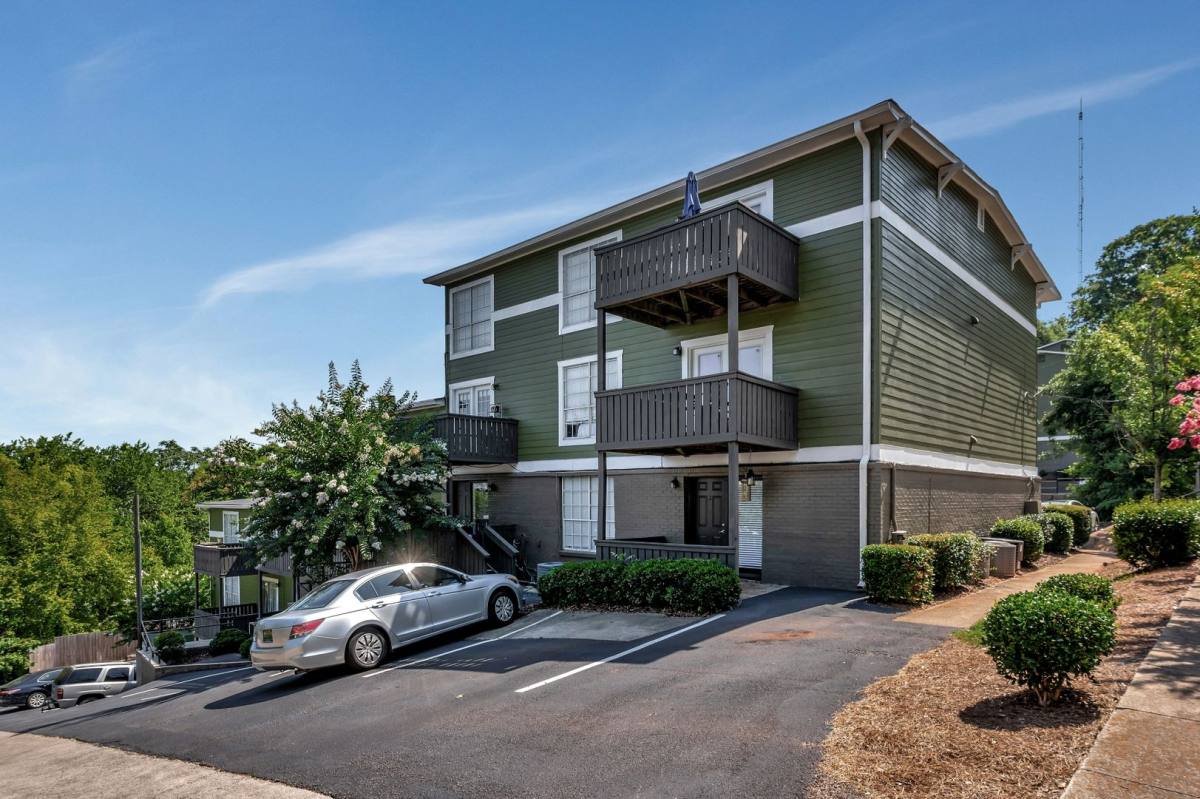 Apartment for rent at 1200 18th Ave S, Birmingham, AL 35205