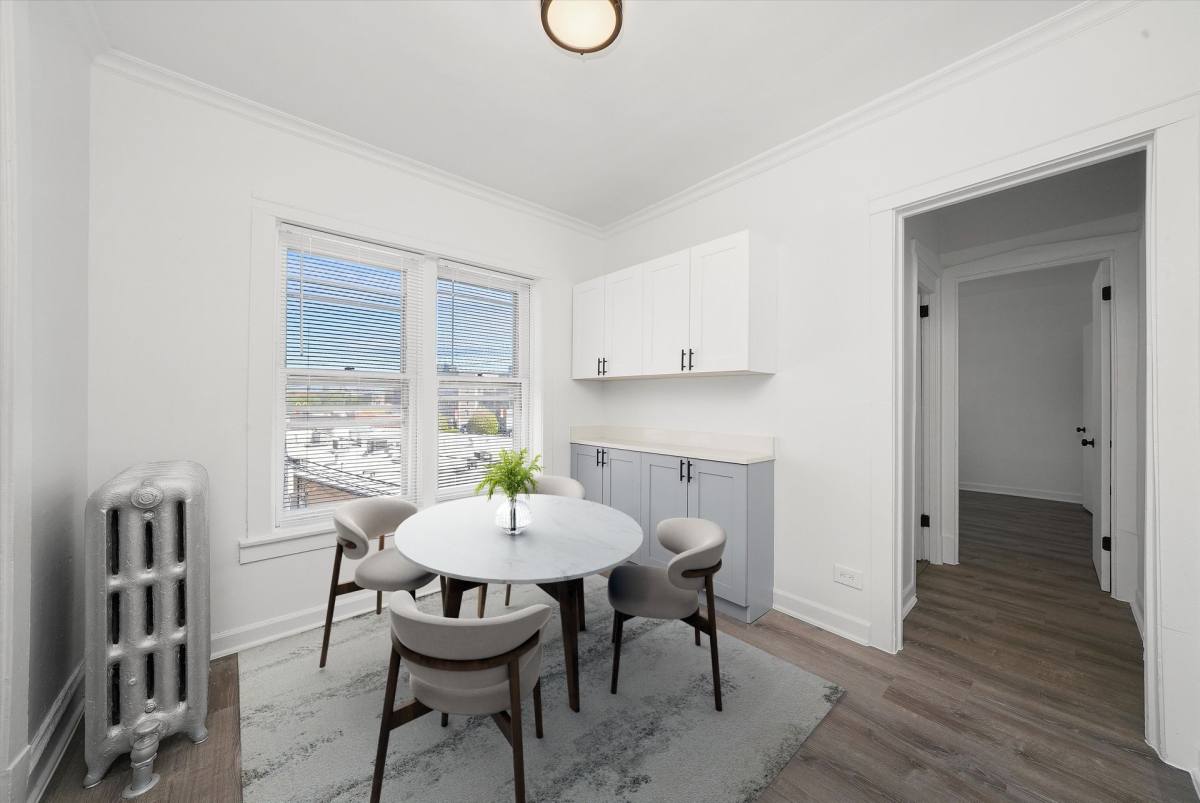 Apartment for rent at 1716 W N Shore Ave, Chicago, IL 60626