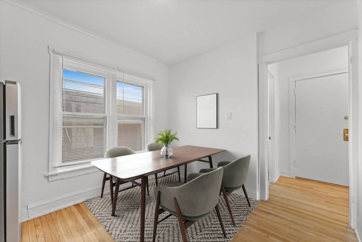 Apartment for rent at 1716 W N Shore Ave, Chicago, IL 60626