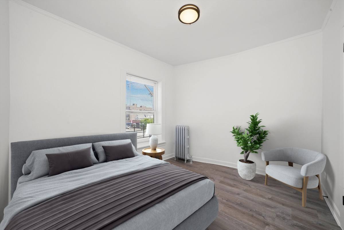 Apartment for rent at 1716 W N Shore Ave, Chicago, IL 60626