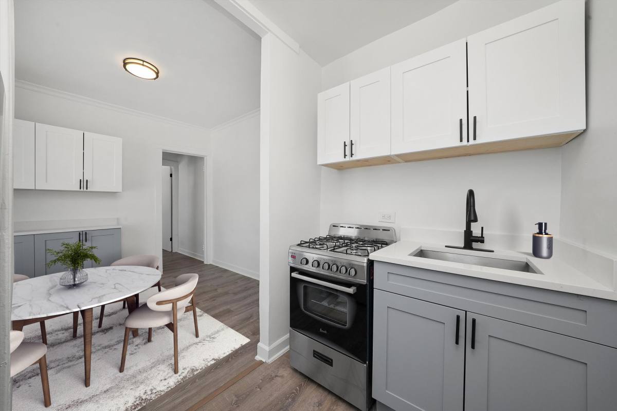 Apartment for rent at 1716 W N Shore Ave, Chicago, IL 60626