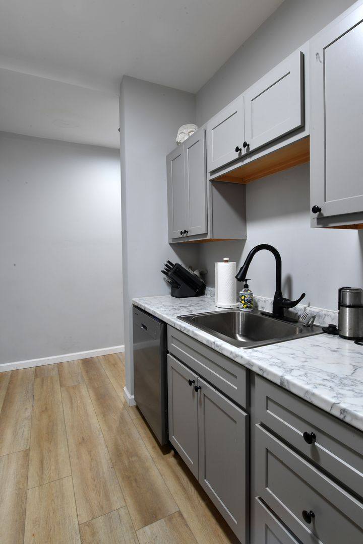 Apartment for rent at 810-A Russell Blvd, Saint Louis, MO 63104