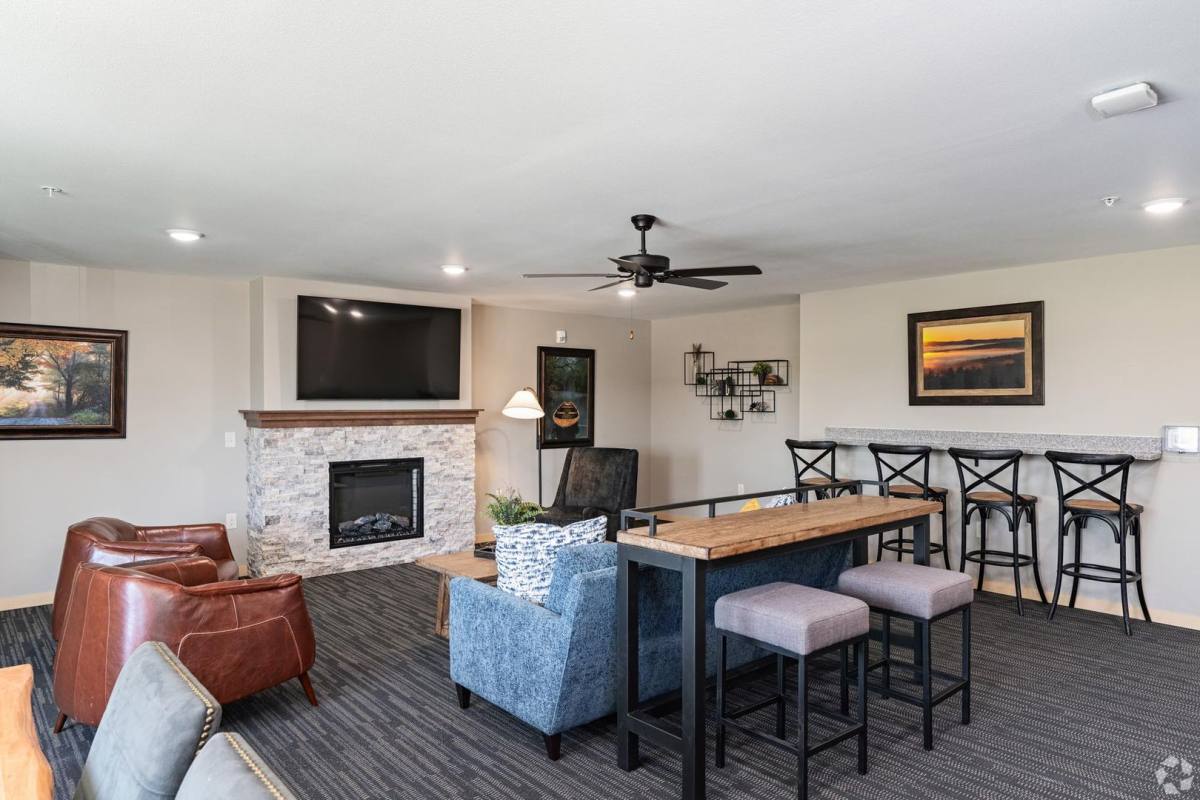 Apartment for rent at 1690 Premier Dr, Mankato, MN 56001