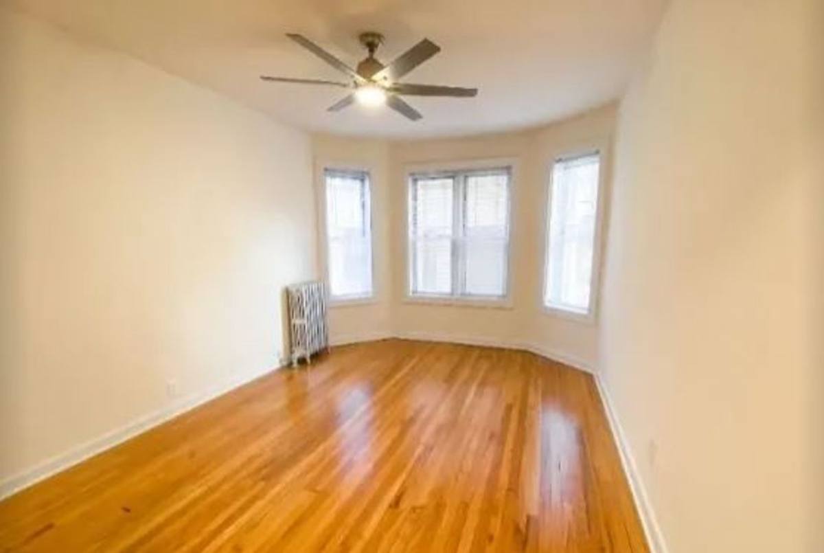 Apartment for rent at 4518-4522 N Greenview Ave, Chicago, IL 60640
