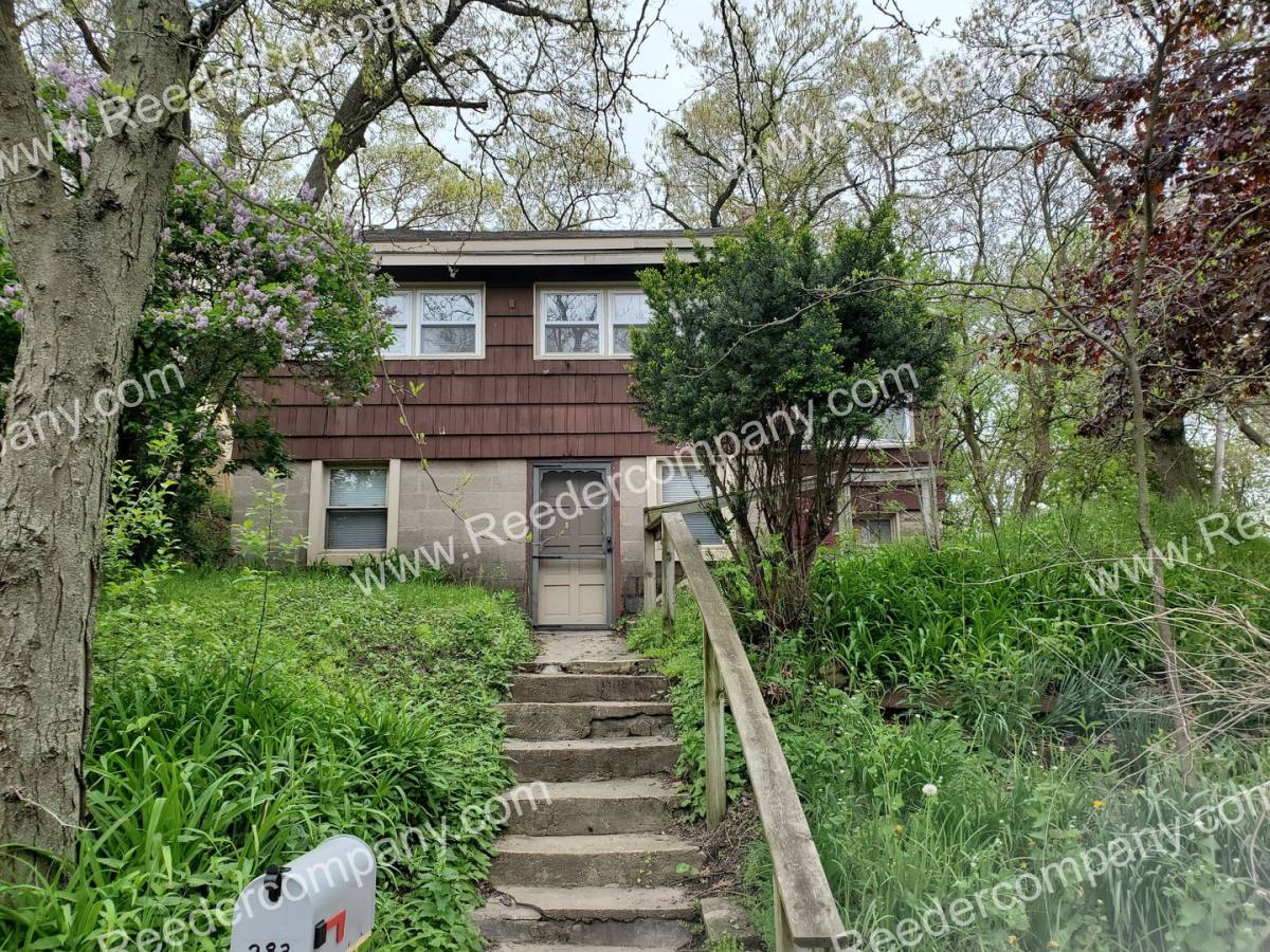 House for rent at 283 N Hamilton St, Gary, IN 46403