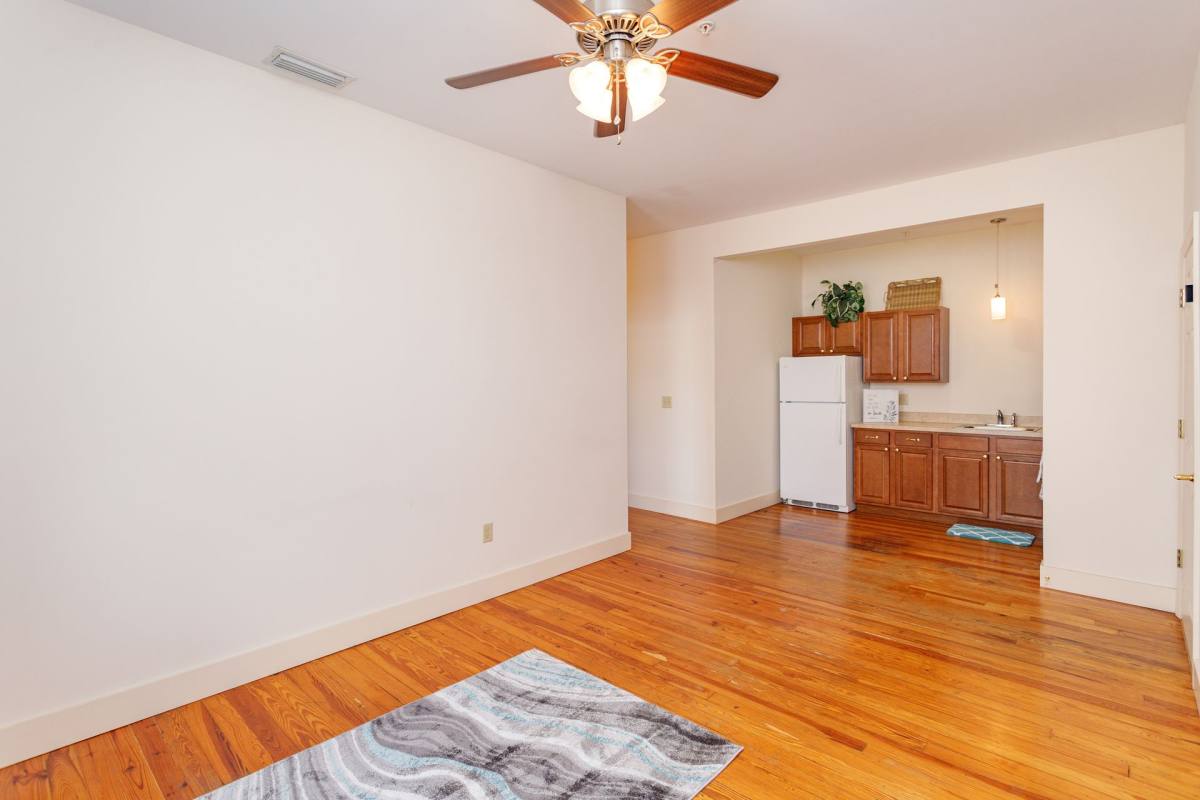 Apartment for rent at 87 N Central Ave, Umatilla, FL 32784