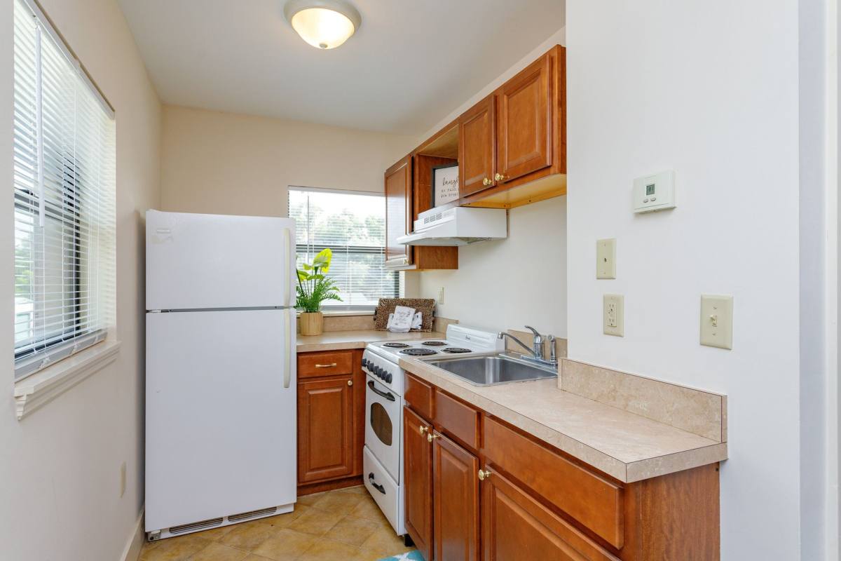 Apartment for rent at 87 N Central Ave, Umatilla, FL 32784