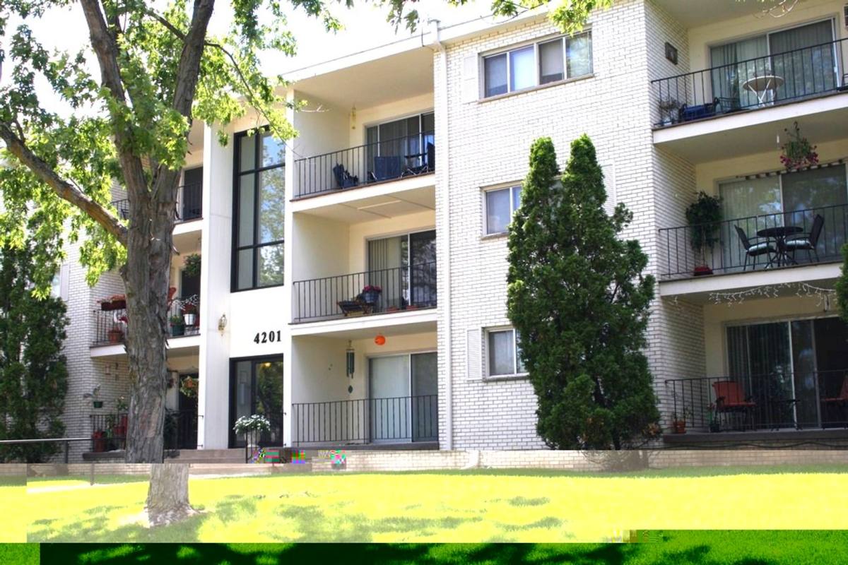 Apartment for rent at 4201 Parklawn Ave, Minneapolis, MN 55435
