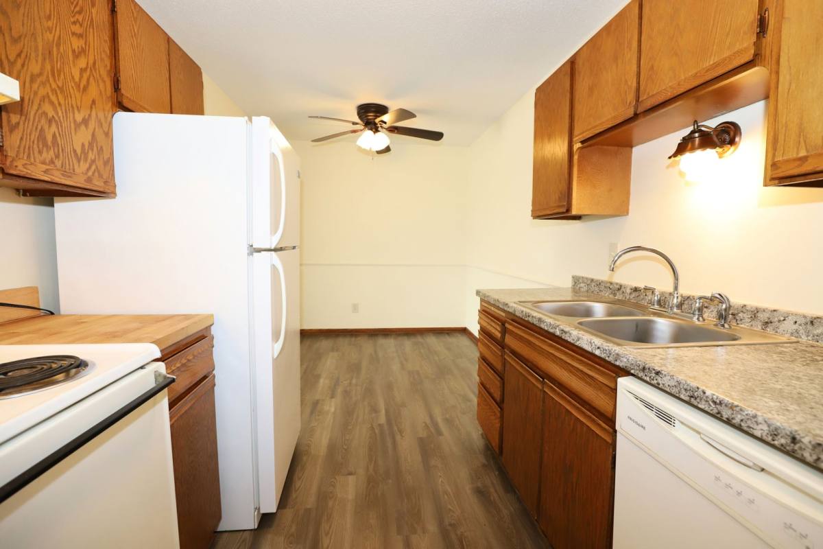 Apartment for rent at 4201 Parklawn Ave, Minneapolis, MN 55435