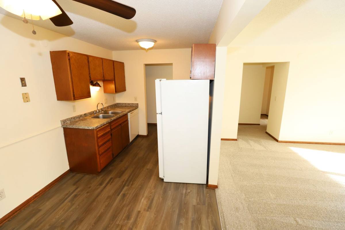Apartment for rent at 4201 Parklawn Ave, Minneapolis, MN 55435