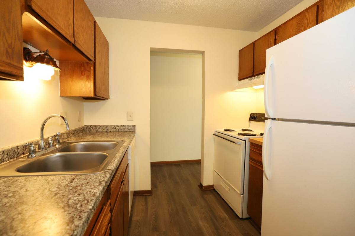 Apartment for rent at 4201 Parklawn Ave, Minneapolis, MN 55435