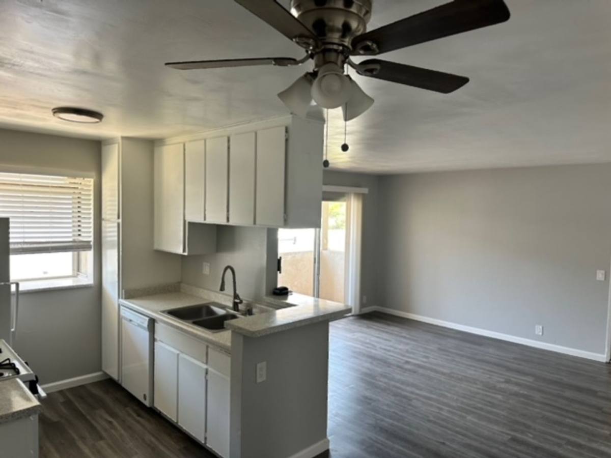 Apartment for rent at 960 E Chase Ave, El Cajon, CA 92020
