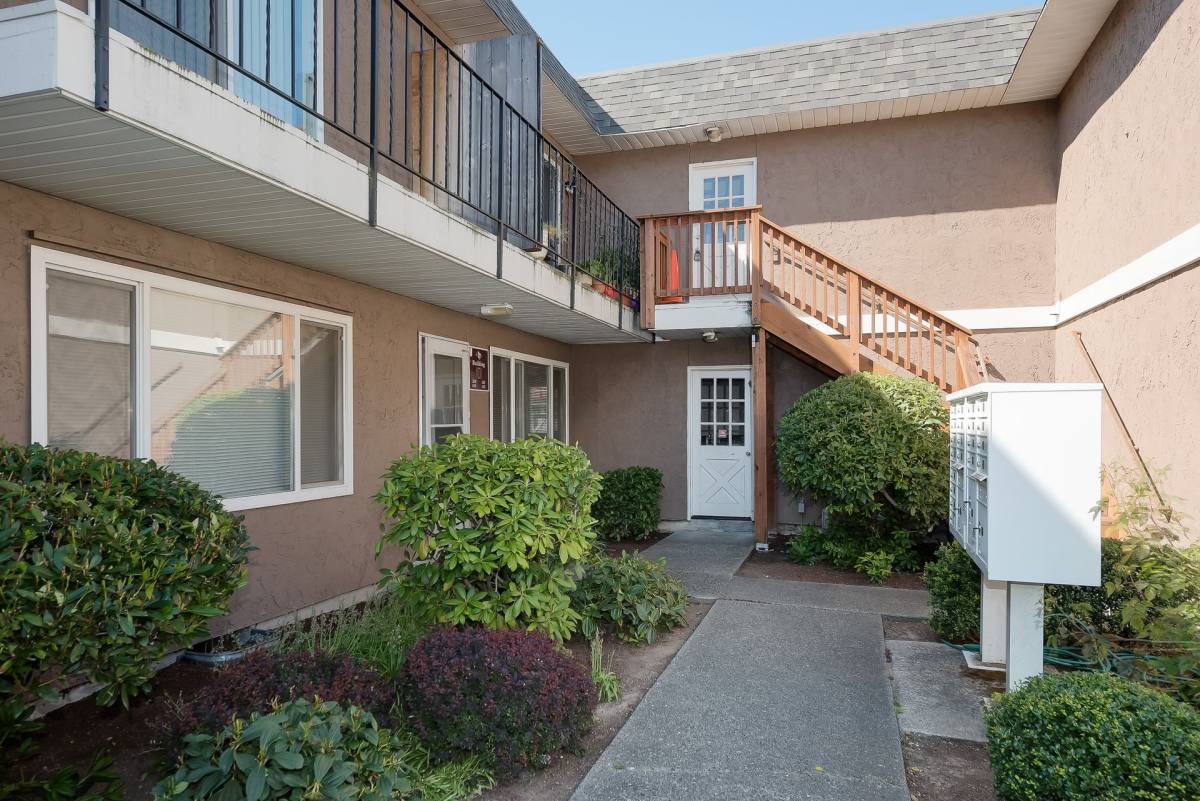 Apartment for rent at 23122 76th Ave W, Edmonds, WA 98026