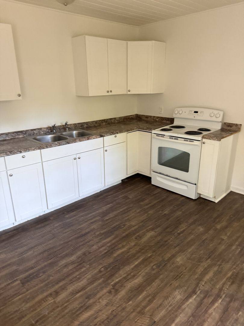 Apartment for rent at 206 Broadway St, Myrtle Beach, SC 29577