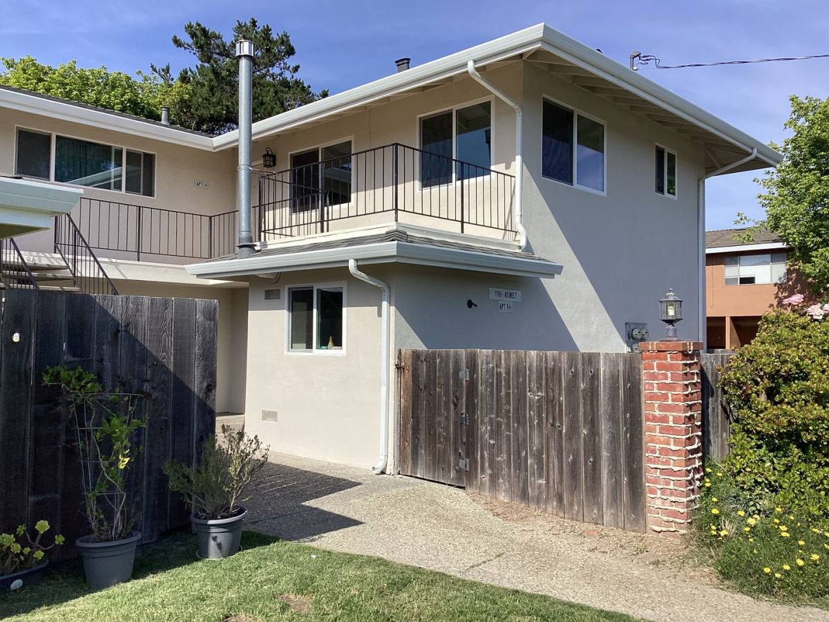 Apartment for rent at 1786 Reinelt Ave, Santa Cruz, CA 95062
