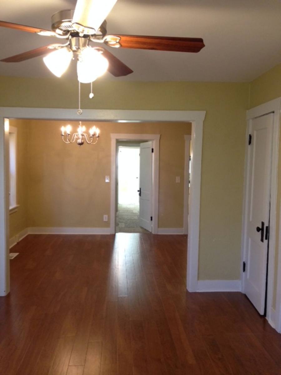 Apartment for rent at 209-225 W 38th St, Kansas City, MO 64111