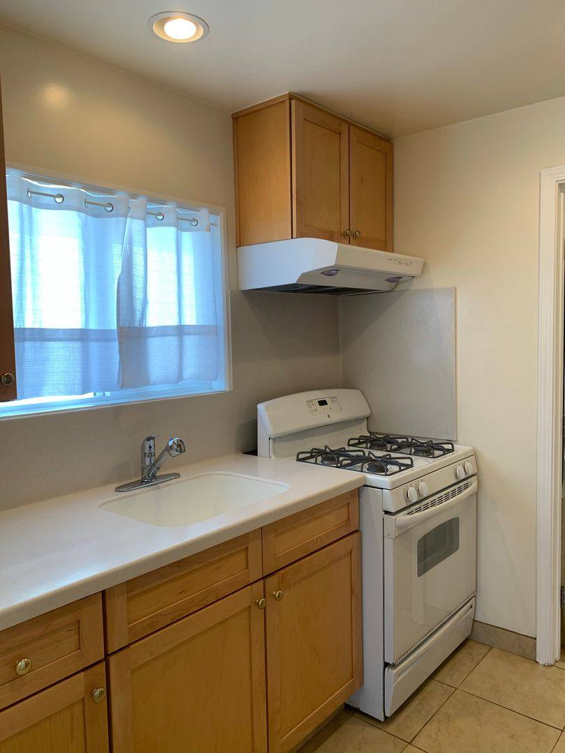Apartment for rent at 316 Irving Ave, Glendale, CA 91201