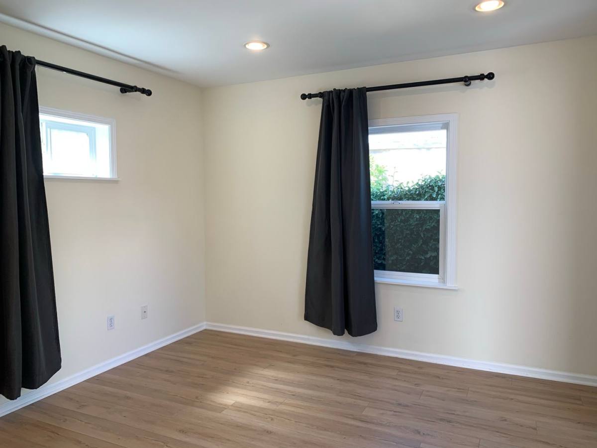 Apartment for rent at 316 Irving Ave, Glendale, CA 91201