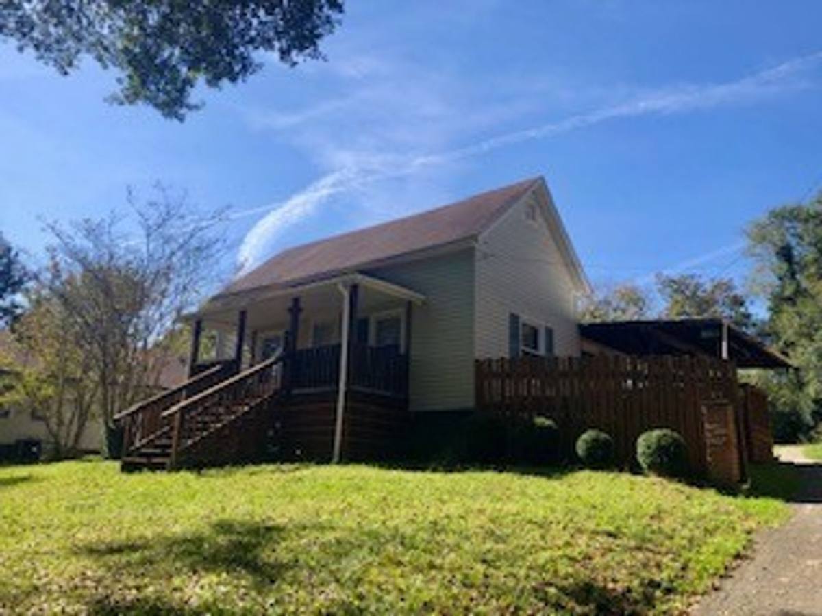 House for rent at 224 Howard St, Mount Holly, NC 28120