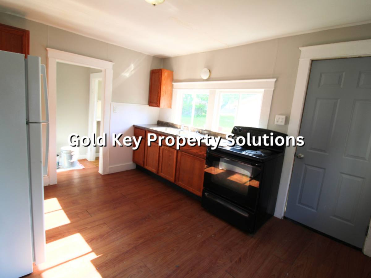 Apartment for rent at 1726-1728 Walnut St, Anderson, IN 46016