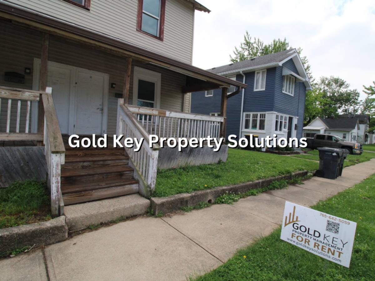 Apartment for rent at 1726-1728 Walnut St, Anderson, IN 46016