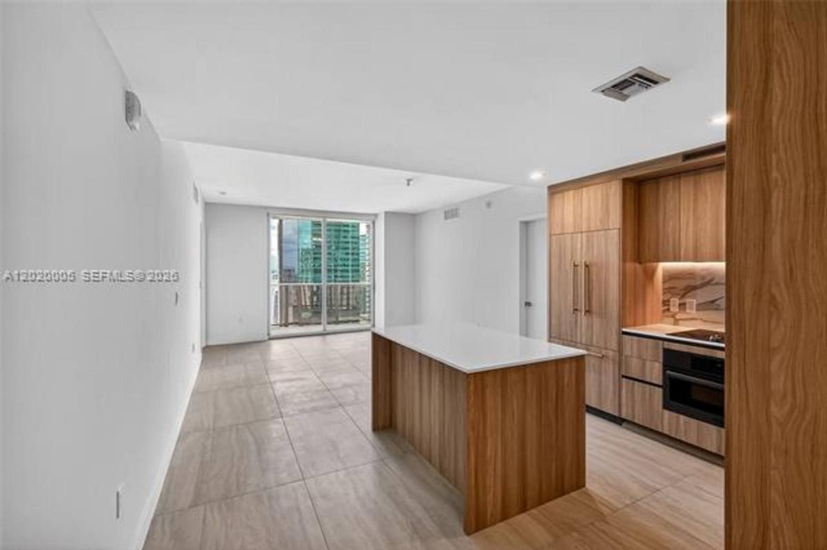 Apartment for rent at 77 5th St, Miami, FL 33131