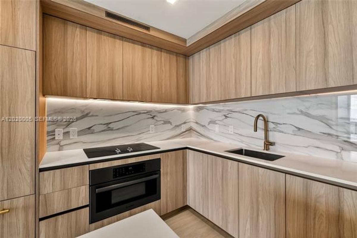 Apartment for rent at 77 5th St, Miami, FL 33131