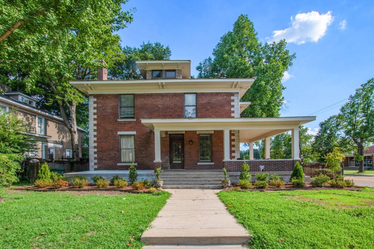 Apartment for rent at 1229 Vinton Ave, Memphis, TN 38104