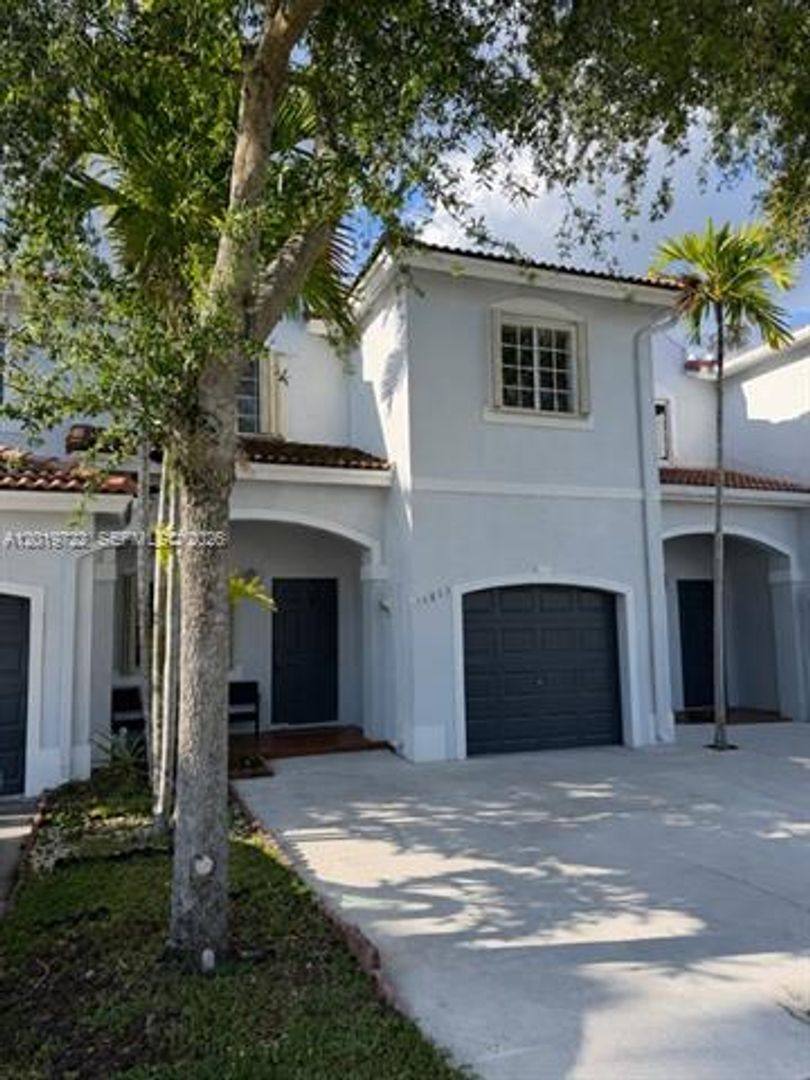 Townhouse for rent at 14803 SW 9th Lane, Miami, FL 33194