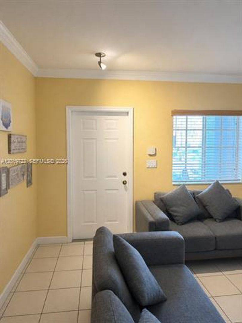 Townhouse for rent at 14803 SW 9th Lane, Miami, FL 33194