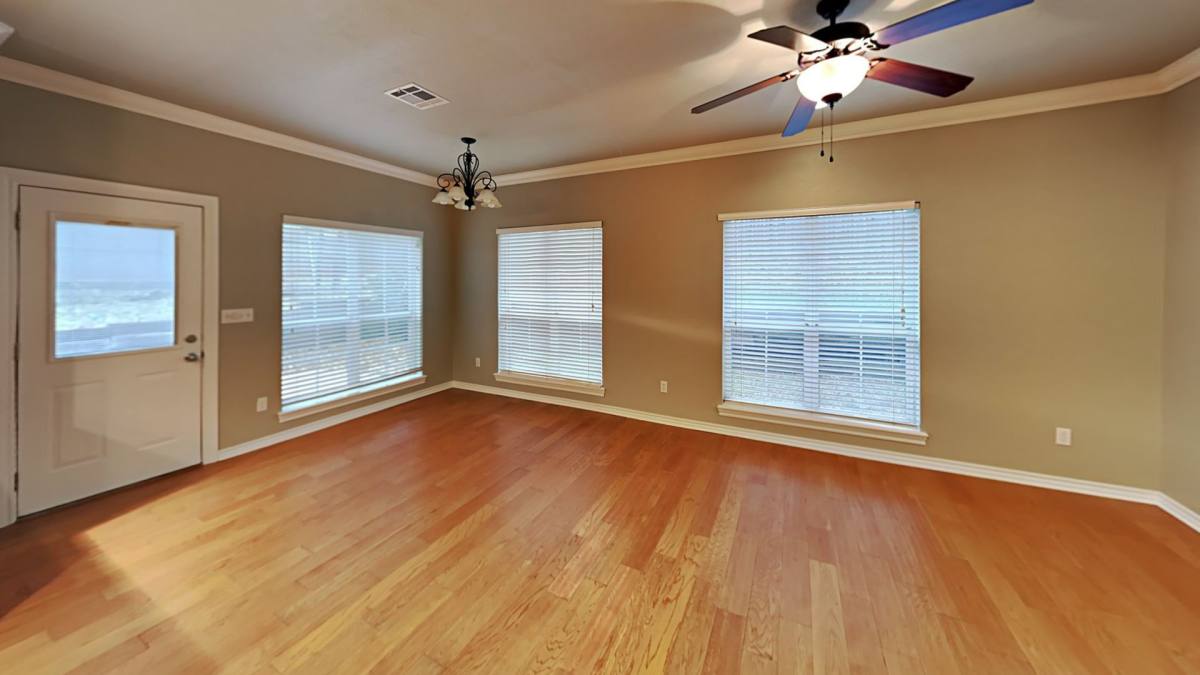 House for rent at 605 Knights Bridge Rd, Edmond, OK 73034