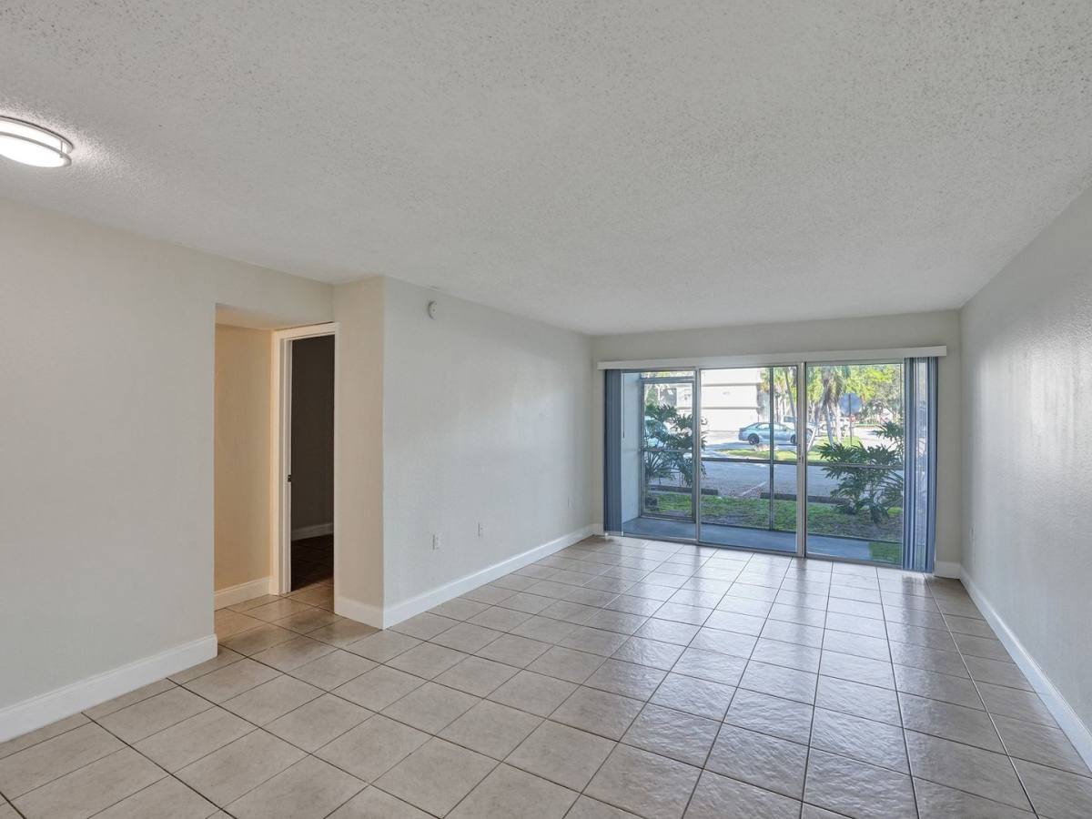 Apartment for rent at 4205 N University Dr, Fort Lauderdale, FL 33351