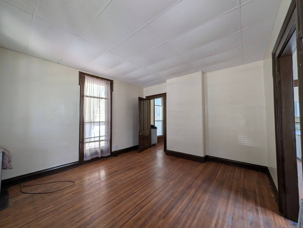 Apartment for rent at 1428 Rufer Ave, Louisville, KY 40204