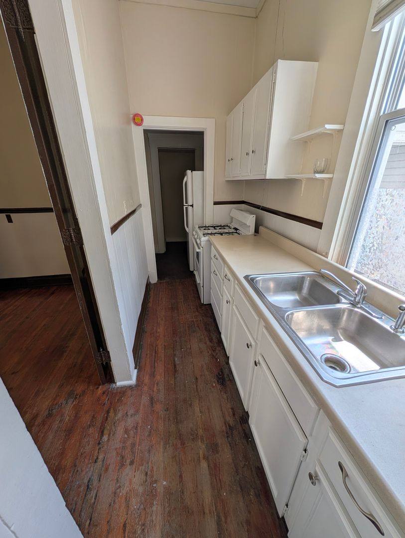 Apartment for rent at 1428 Rufer Ave, Louisville, KY 40204