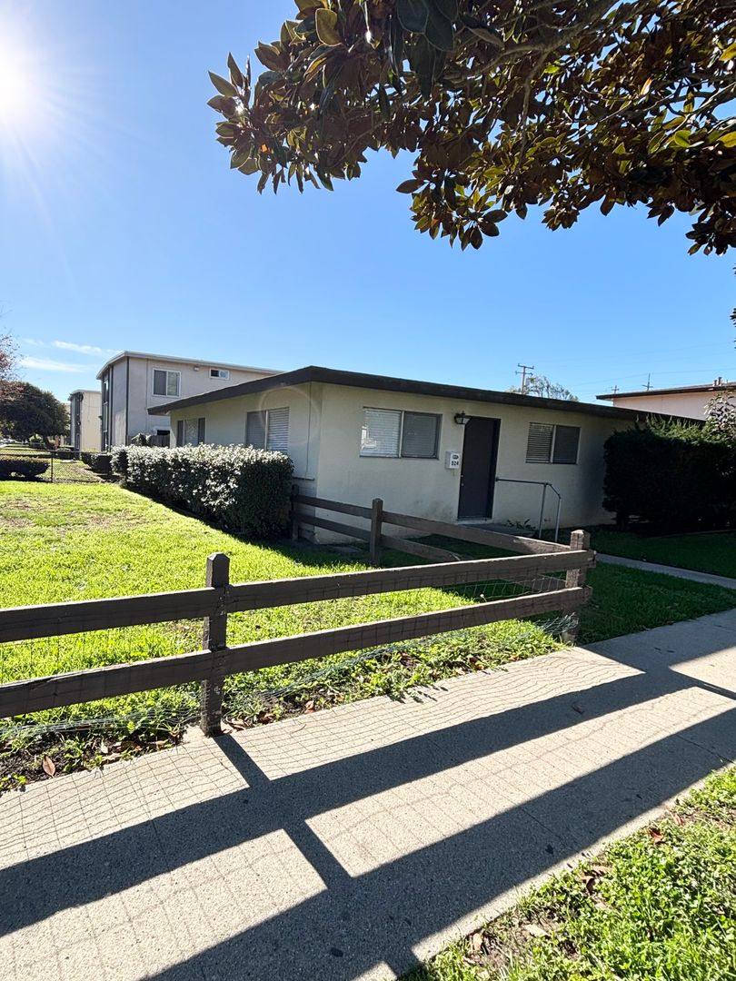 Apartment for rent at 320 & 324 E Pine Ave, Lompoc, CA 93436