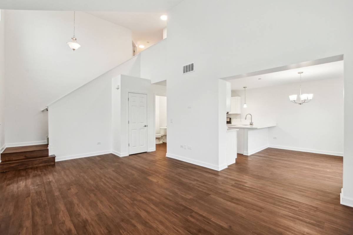 Townhouse for rent at 4962 Bennett St, Matteson, IL 60443